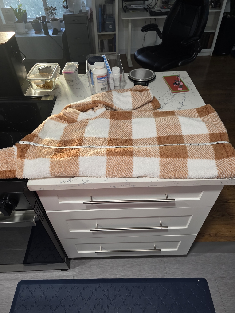 White Mark Plush Plaid Shacket in White and Camel - Picture 6 of 8